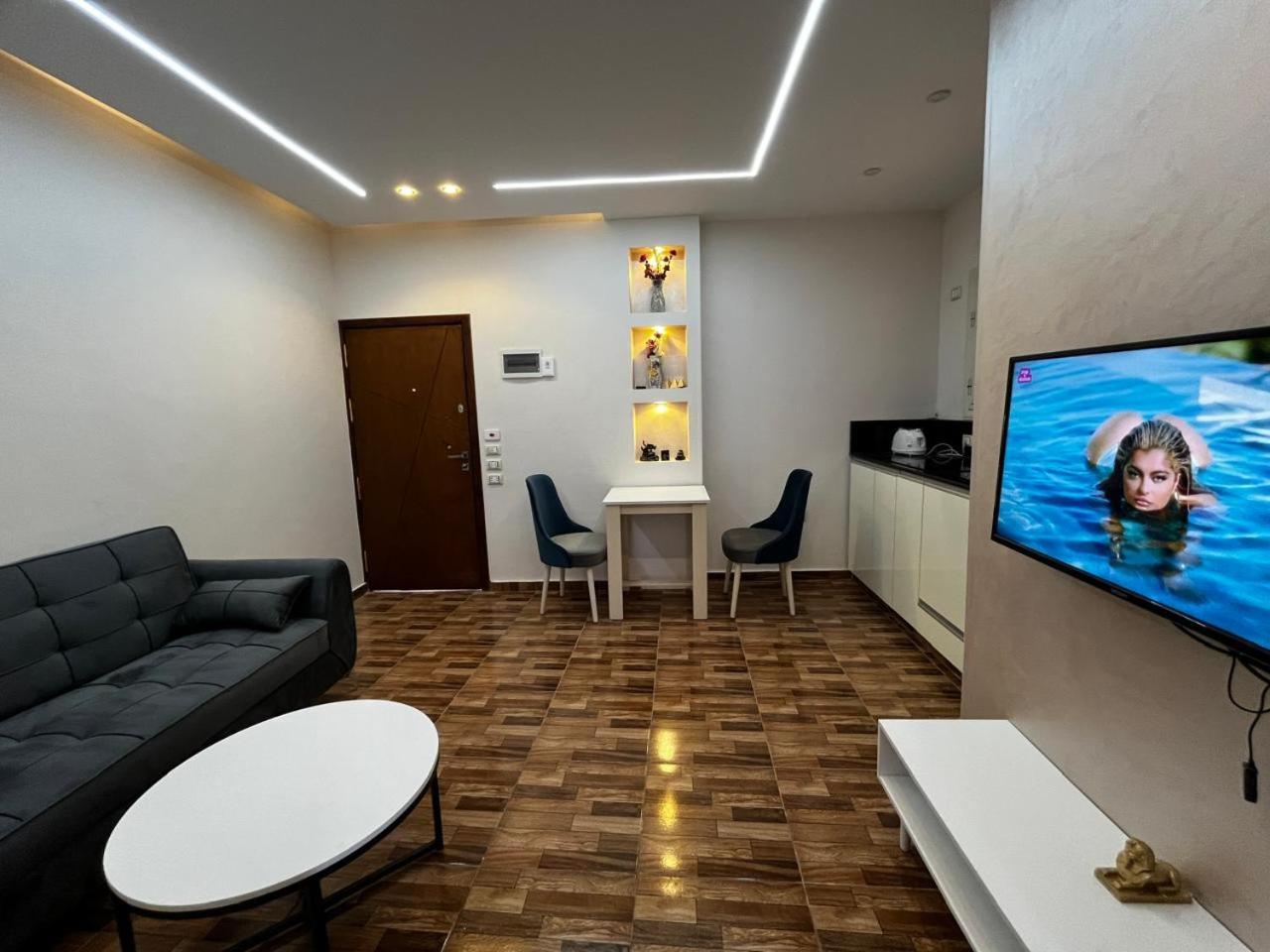 Sadam Luxury דירה